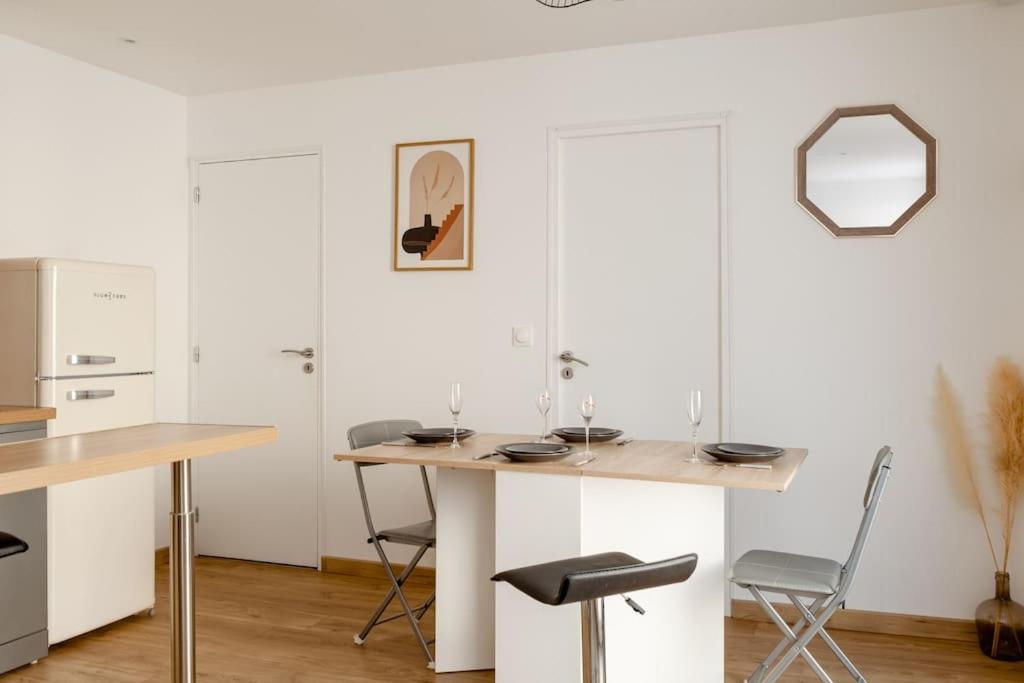 Maison Tourangelle Chic & Cosy Avec Cour Тур Екстер'єр фото